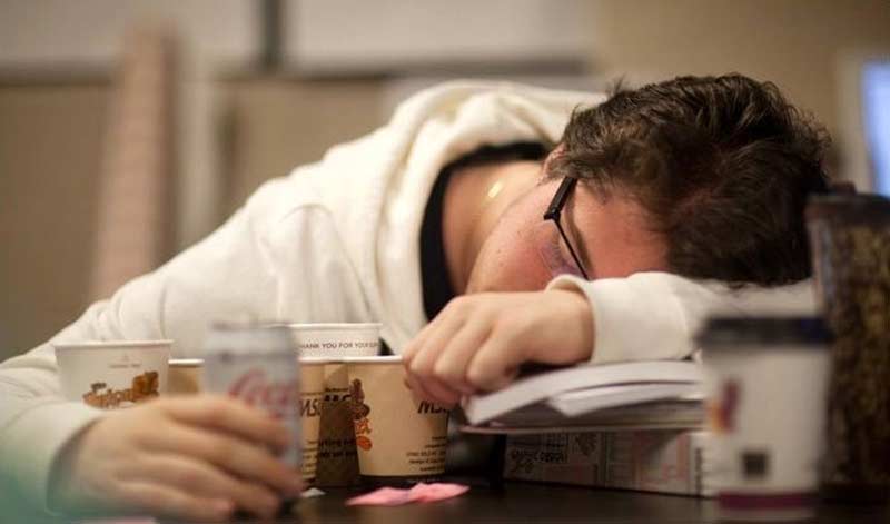 راهکارهایی برای رفع خستگی هنگام مطالعه