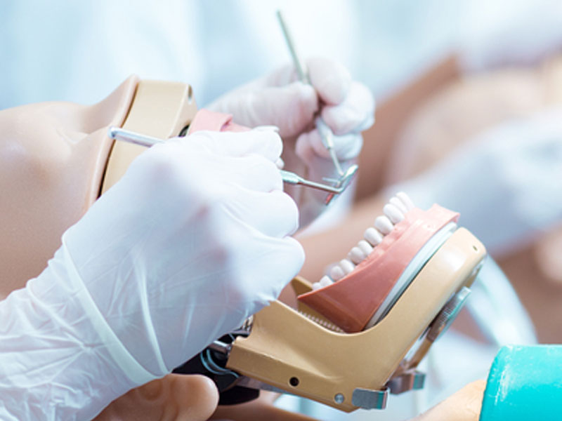 ظرفیت لیست دانشگاه های دندانپزشکی و داروسازی دارای تعهد خدمت