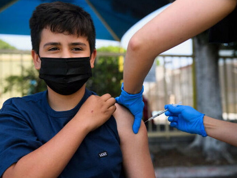 آیا واکسن کرونا برای دانش آموزان اجباری است؟